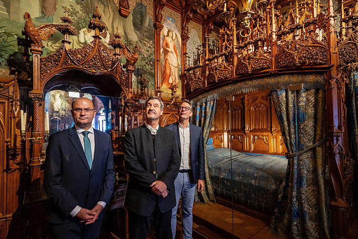 Pressetermin zur Fertigstellung der Sanierungsmassnahmen im Schloss Neuschwanstein mit Bayerns Ministerpraesident Markus Soeder (CSU, M.), Markus Blume (CSU, r.), bayerischer Staatsminister für Wissenschaft und Kunst, und Albert Fueracker (CSU), bayerischer Staatsminister der Finanzen und für Heimat  aufgenommen am 07. Juli 2025 in Hohenschwangau (©Foto:Lennart Preiss / Bayerischer Landtag) 